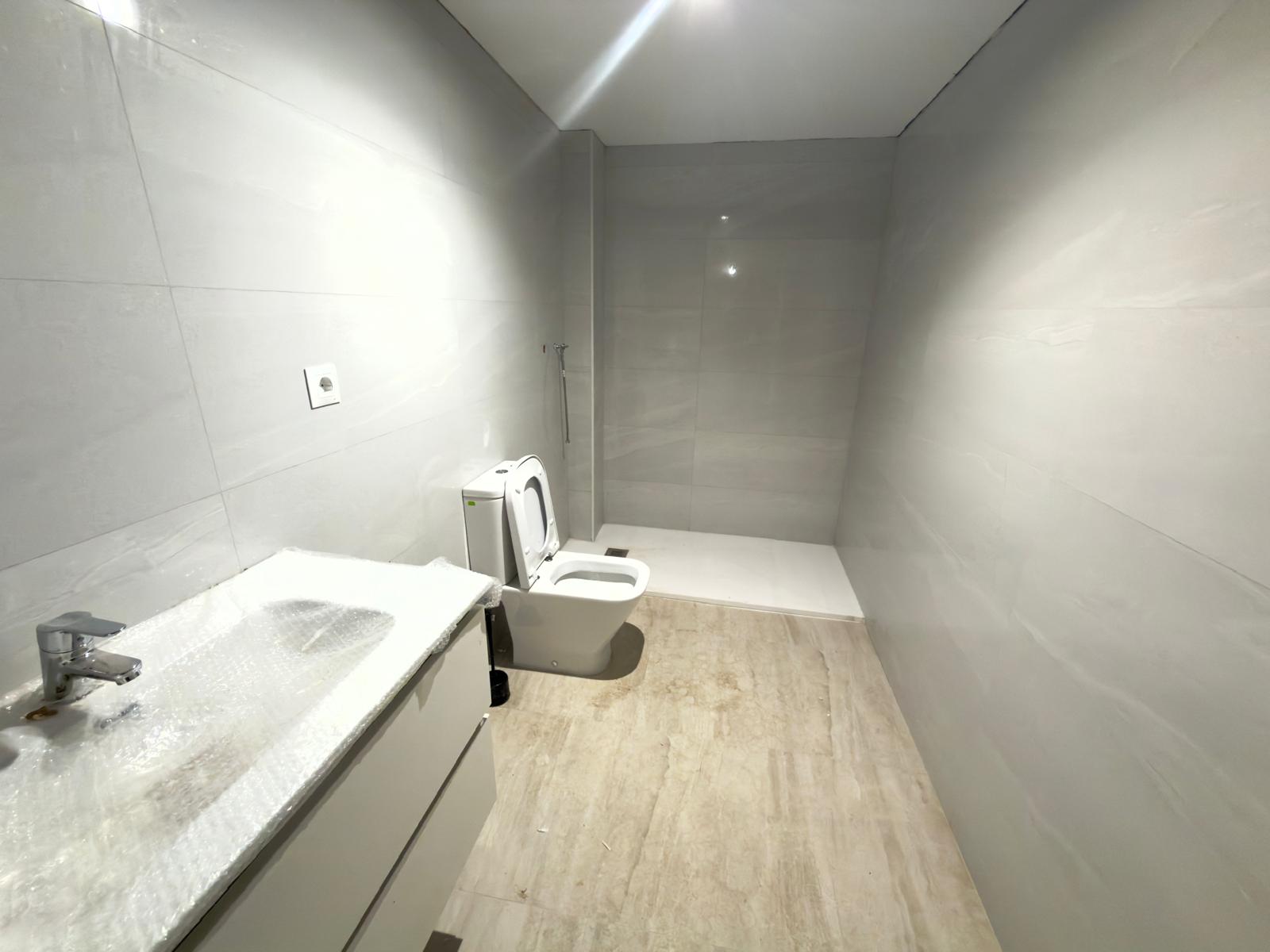 Baño moderno reformado